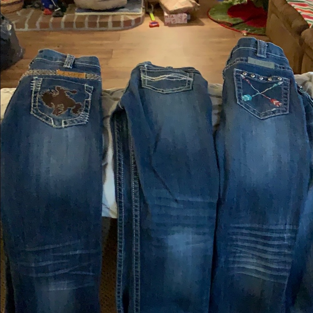 Girls Show Jeans